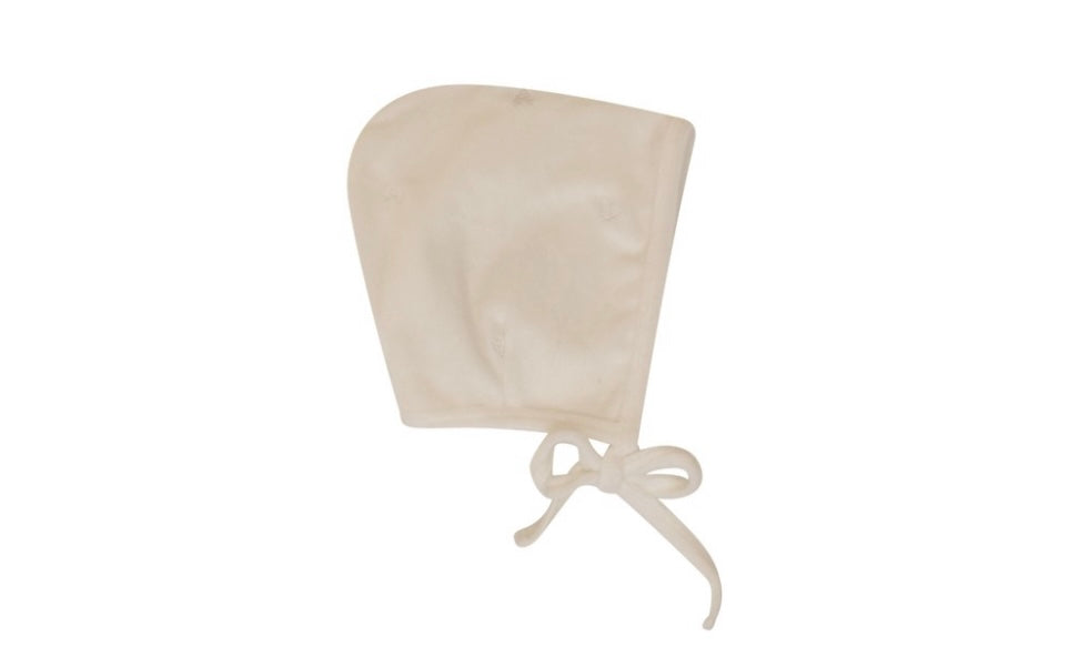 Kipp White Embroidered Heart Footie & Bonnet Set